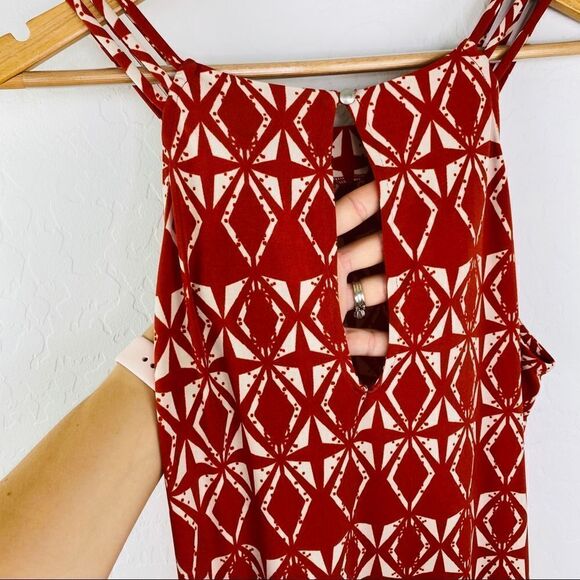 Banana Republic red print sleeveless keyho… - Picture 4 of 7